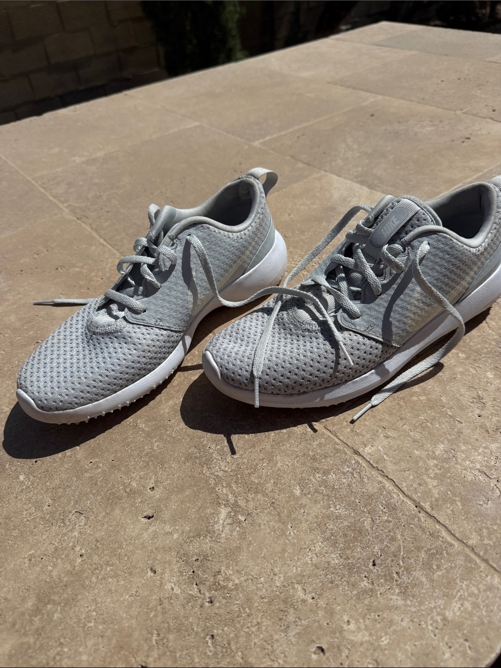 Nike Roshe G Women’s Golf Shoes Gray White Size 8.5 Spikeless CD6066-002